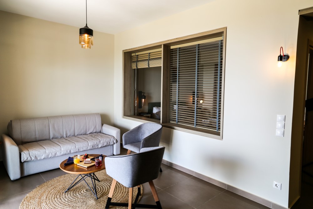 deluxe suite dnevna soba